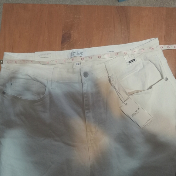 Judy Blue White Denim Bootcut Jeans Mid-Rise Raw Hem Size 20W Stretchy Ankle - Picture 7 of 8